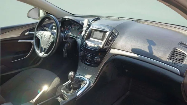 Opel Insignia ST 1.6CDTi MT6 - foto 17