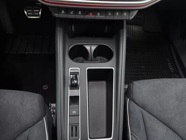 Škoda Elroq Sportline 60 63 kWh elektro - foto 10
