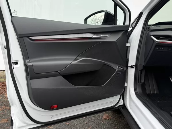Škoda Elroq Sportline 60 63 kWh elektro - foto 15