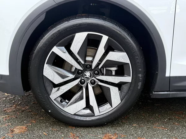 Škoda Elroq Sportline 60 63 kWh elektro - foto 17