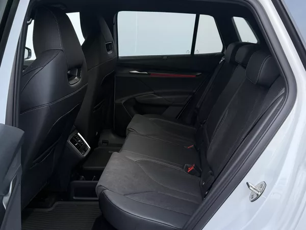 Škoda Elroq Sportline 60 63 kWh elektro - foto 7