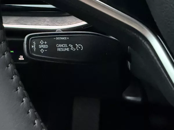 Škoda Superb L&K 7DSG 2,0 TDI - foto 16