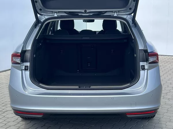 Škoda Superb Selection 7DSG 2,0TDI - foto 6