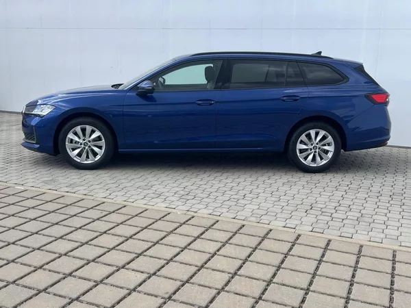 Škoda Superb Selection 7DSG 2,0TDI - foto 2