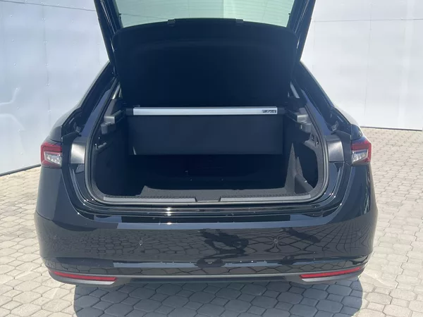 Škoda Superb Selection 7DSG 2,0TDI - foto 6