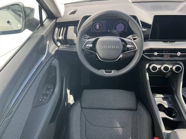 Škoda Kodiaq Selection 7 DSG 2,0TDI - foto 4