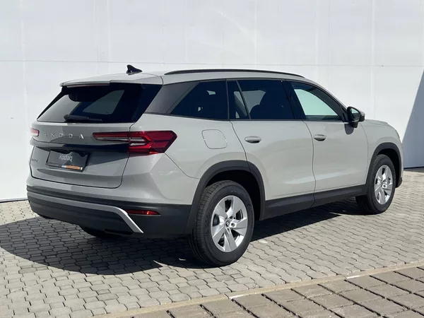 Škoda Kodiaq Selection 7 DSG 2,0TDI - foto 5
