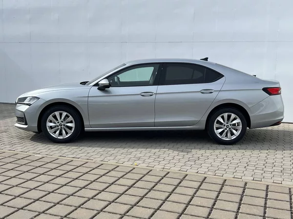 Škoda Superb Selection 7DSG 2,0TDI - foto 2