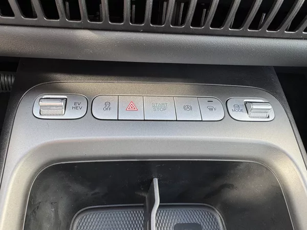 BYD Dolphin G DM-i Comfort 1,5 - foto 25