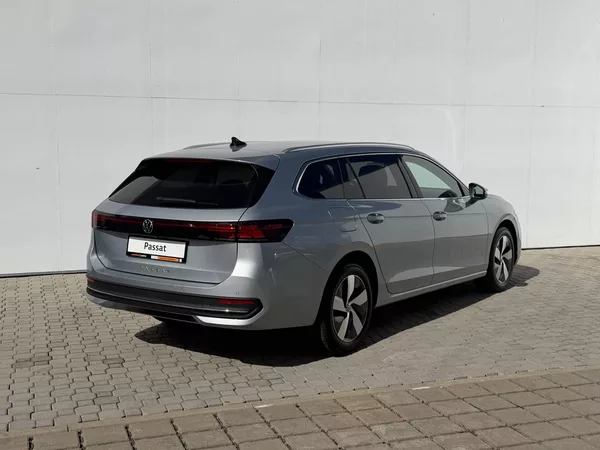 Volkswagen Passat Bussines 7DSG 2,0TDi - foto 2