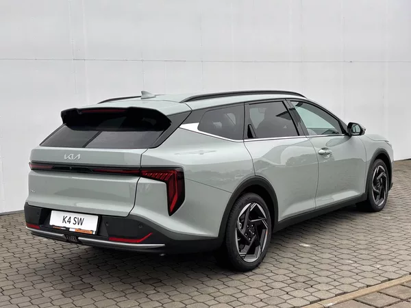 Kia K4 TOP 7DCT 1,6 T-GDi - foto 2