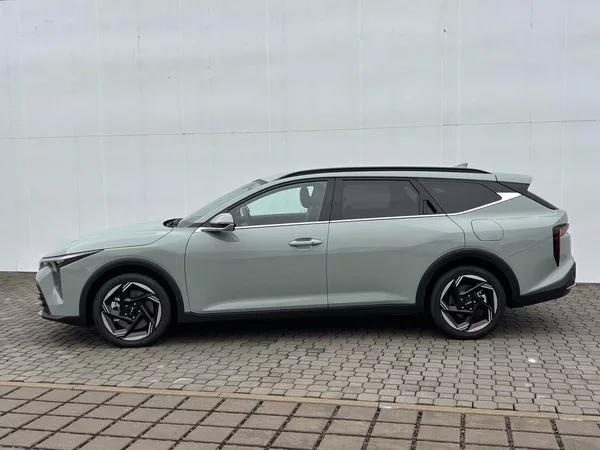 Kia K4 TOP 7DCT 1,6 T-GDi - foto 3