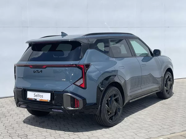 Kia Seltos X-LINE 4x4 7DCT 1,6 T-GDi - foto 2