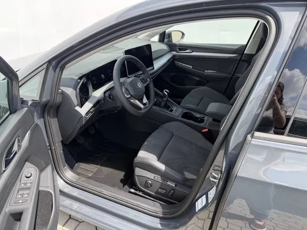 Volkswagen Golf People 6G 1,5TSI - foto 5