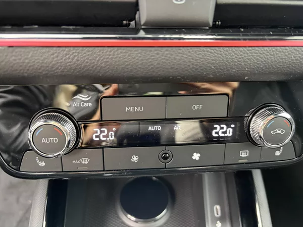 Škoda Kamiq Monte Carlo 7DSG 1,0TSI - foto 12