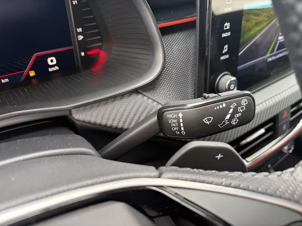 Škoda Kamiq Monte Carlo 7DSG 1,0TSI - foto 16