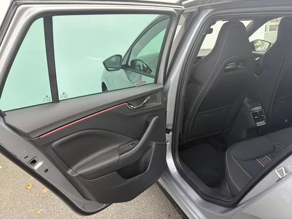 Škoda Kamiq Monte Carlo 7DSG 1,0TSI - foto 20
