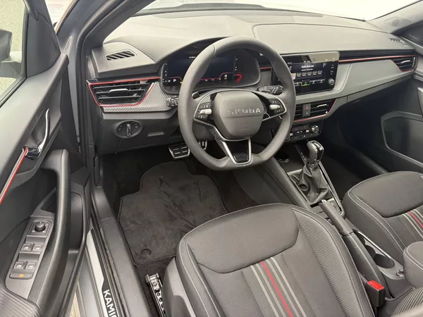 Škoda Kamiq Monte Carlo 7DSG 1,0TSI - foto 5