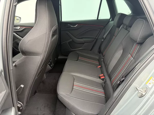 Škoda Kamiq Monte Carlo 7DSG 1,0TSI - foto 8