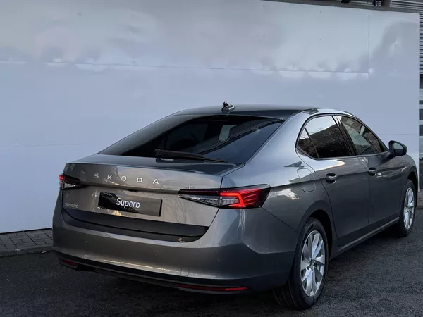 Škoda Superb Selection 7DSG 2,0TDI - foto 5