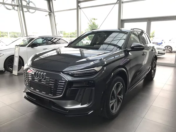 Audi Q6 e-tron quattro 100kWh