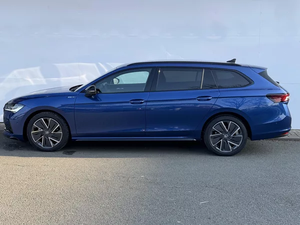 Škoda Superb Sportline DSG 2,0TDI - foto 2
