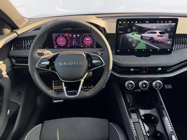 Škoda Superb Sportline DSG 2,0TDI - foto 4
