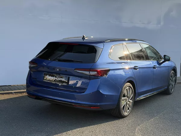 Škoda Superb Sportline DSG 2,0TDI - foto 5