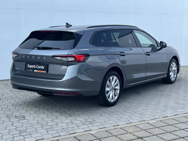 Škoda Superb Selection 7DSG 2,0TDI - foto 5