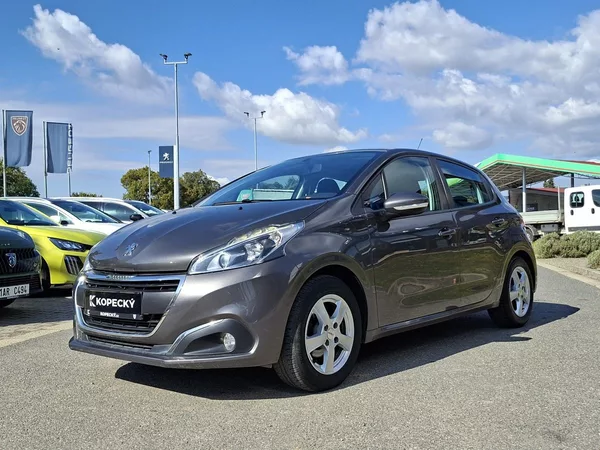 Peugeot 208 ACTIVE 1.2 PT 82k M5