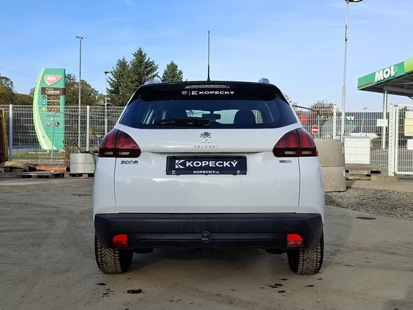 Peugeot 2008 1,2 PT 110k M5 2.MAJ - foto 10