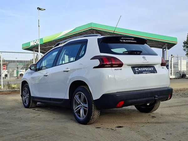 Peugeot 2008 1,2 PT 110k M5 2.MAJ - foto 11