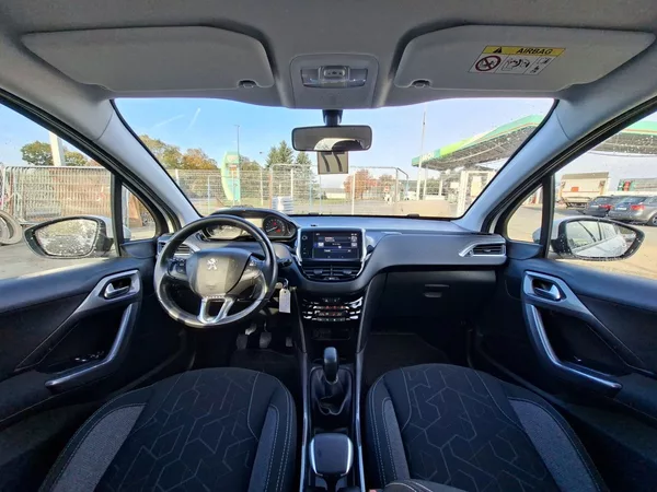 Peugeot 2008 1,2 PT 110k M5 2.MAJ - foto 2