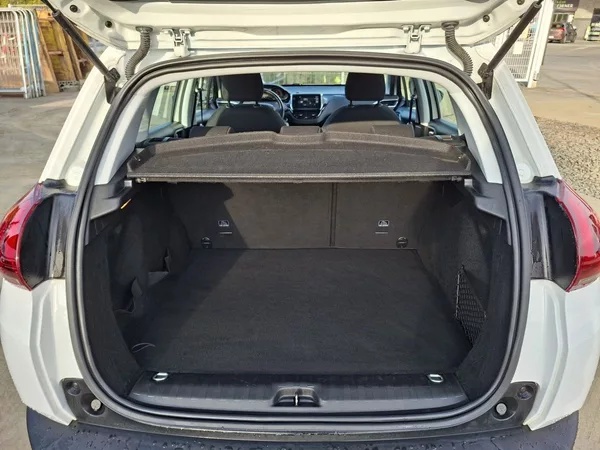 Peugeot 2008 1,2 PT 110k M5 2.MAJ - foto 5