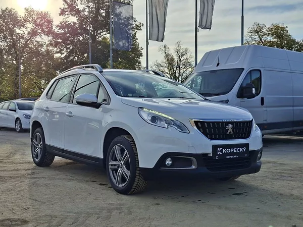 Peugeot 2008 1,2 PT 110k M5 2.MAJ - foto 8