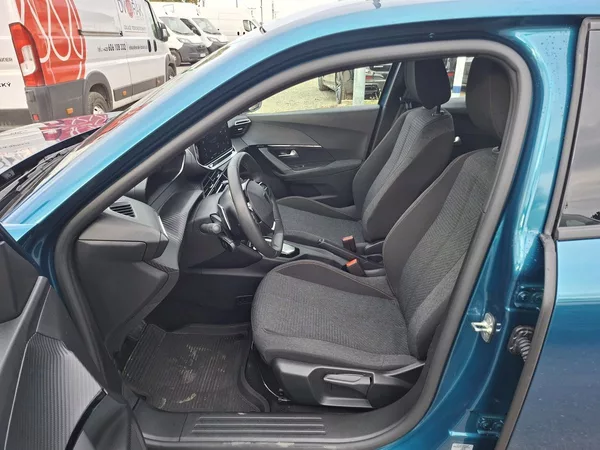 Peugeot 2008 STYLE Hybrid 136 e-DCS6 - foto 11