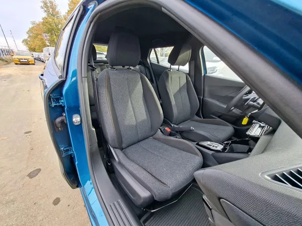 Peugeot 2008 STYLE Hybrid 136 e-DCS6 - foto 14