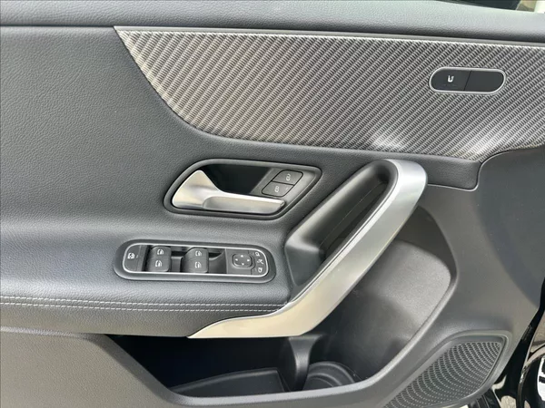 Mercedes-Benz Třídy A A 200 Progressive linie - foto 12