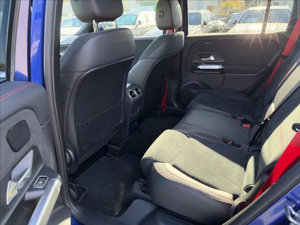 Mercedes-Benz GLB Mercedes AMG 35 4MATIC - foto 11