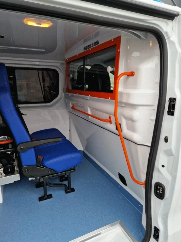 Renault Trafic Sanitka Furgon - foto 14
