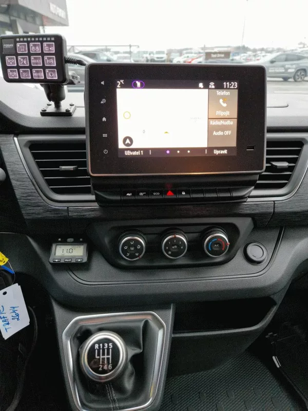 Renault Trafic Sanitka Furgon - foto 22