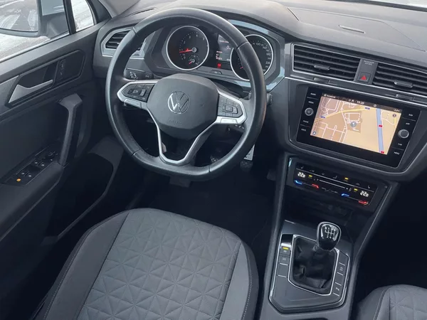 Volkswagen Tiguan LIFE 1,5TSI 150k - foto 12