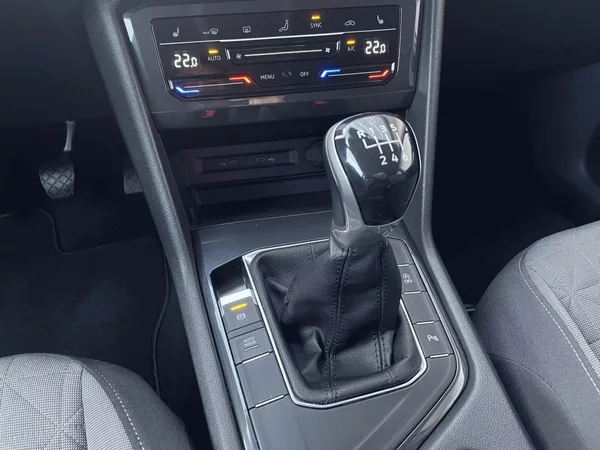 Volkswagen Tiguan LIFE 1,5TSI 150k - foto 16
