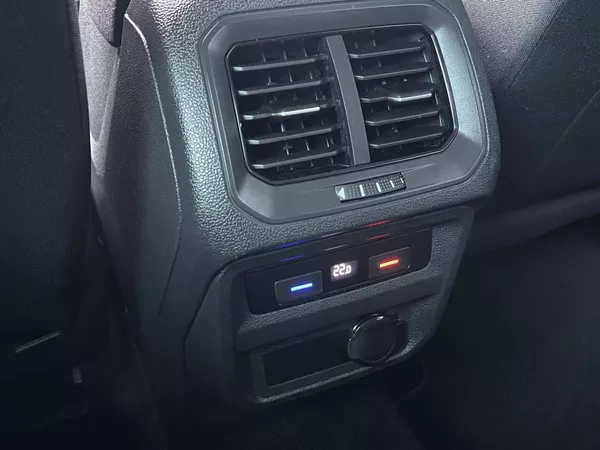 Volkswagen Tiguan LIFE 1,5TSI 150k - foto 19