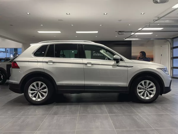 Volkswagen Tiguan LIFE 1,5TSI 150k - foto 5