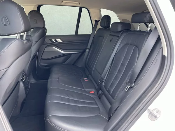 BMW X5 xDrive 40i AT 340k - foto 16