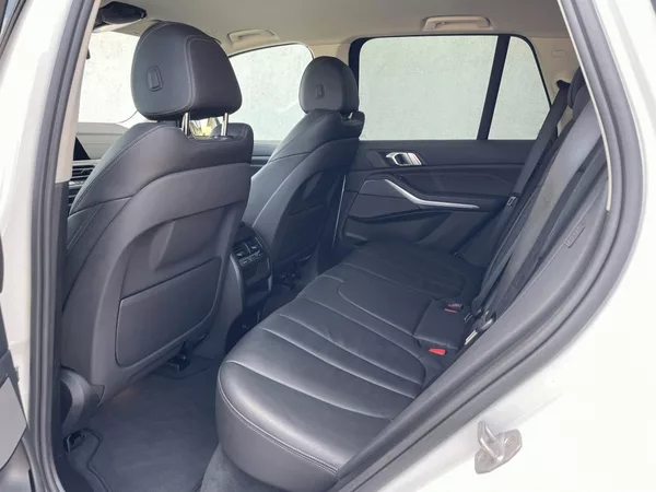 BMW X5 xDrive 40i AT 340k - foto 17
