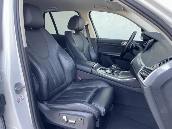 BMW X5 xDrive 40i AT 340k - foto 8
