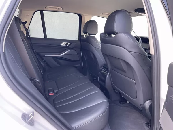 BMW X5 xDrive 40i AT 340k - foto 9