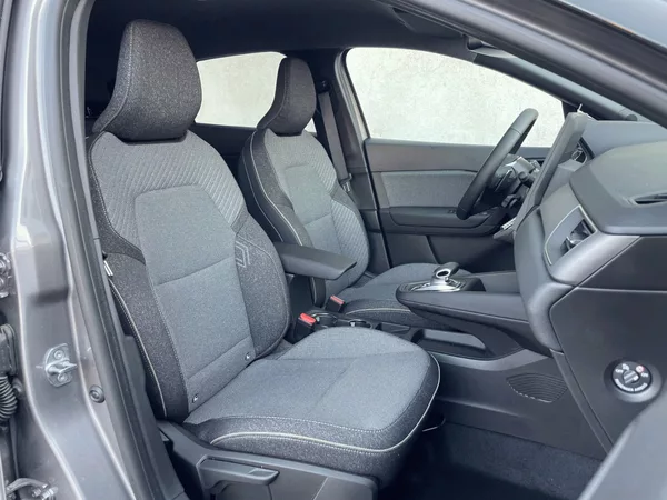 Renault Captur TECHNO 1,3TCe 160k EDC - foto 8